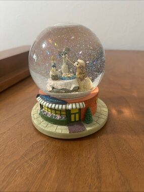 Vintage Disney Lady & the Tramp Decorative Musical Snow Globe